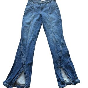 Women’s We the People Blue Denim Jeans Zip Closure Slit at Bottom Size 28